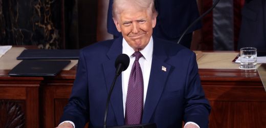 Donald Trump: US-Richterin blockiert Ausschluss von trans Menschen aus US-Militär