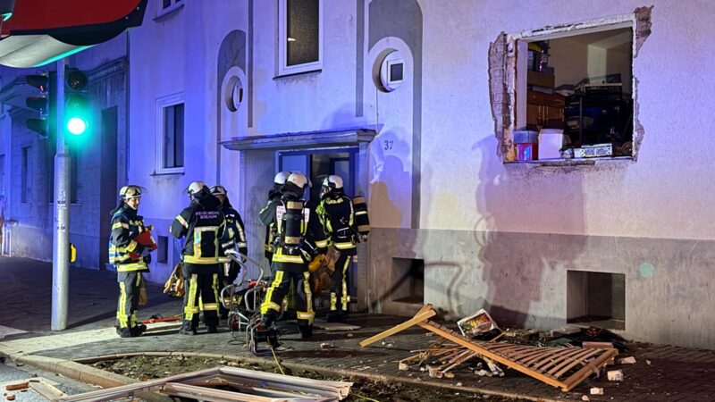 Explosion in Bochum ++ Frau verstirbt ++ 2 Menschen festgenommen