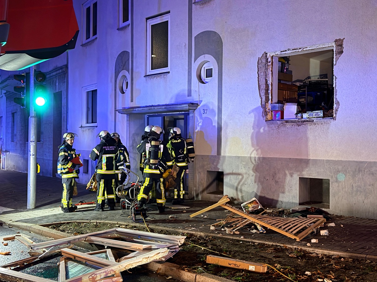 Explosion in Bochum ++ Frau verstirbt ++ 2 Menschen festgenommen