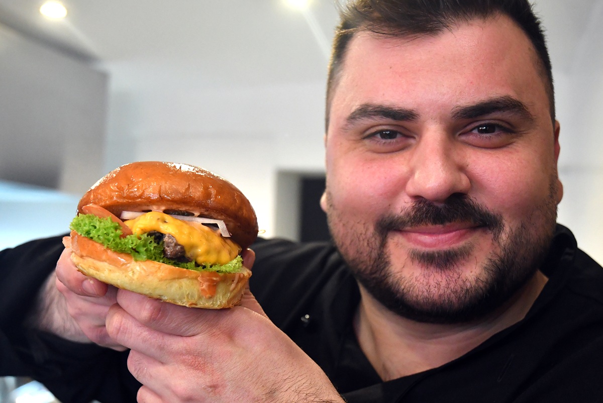 Neuer Bochumer Burger-Laden spendet komplette Silvester-Einnahmen – „Für das Kinderhospiz“