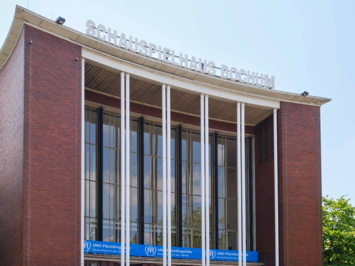 Theater-Vorstellung in Bochum eskaliert: Zuschauer wollen Hauptdarsteller von der Bühne zerren
