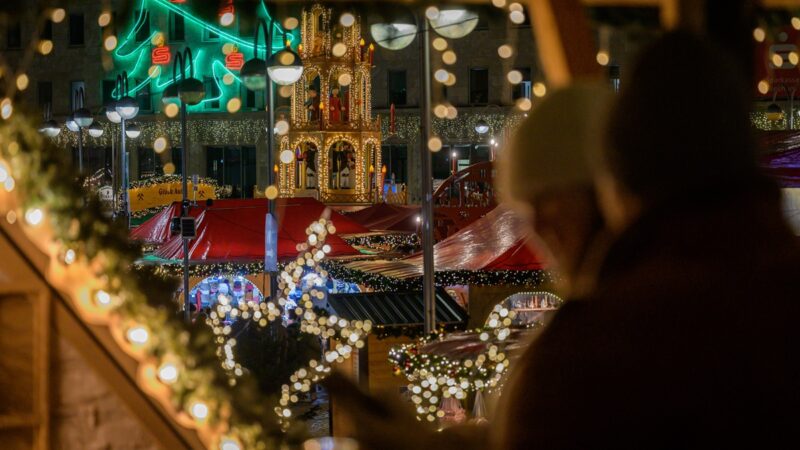 TikTokerin schwärmt von Stand auf Bochumer Weihnachtsmarkt: „Absolute Herzensempfehlung!“