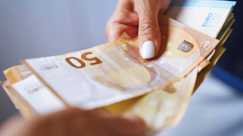 Bochumerin will Geld anlegen – wenig später ist sie Millionen-Betrag los