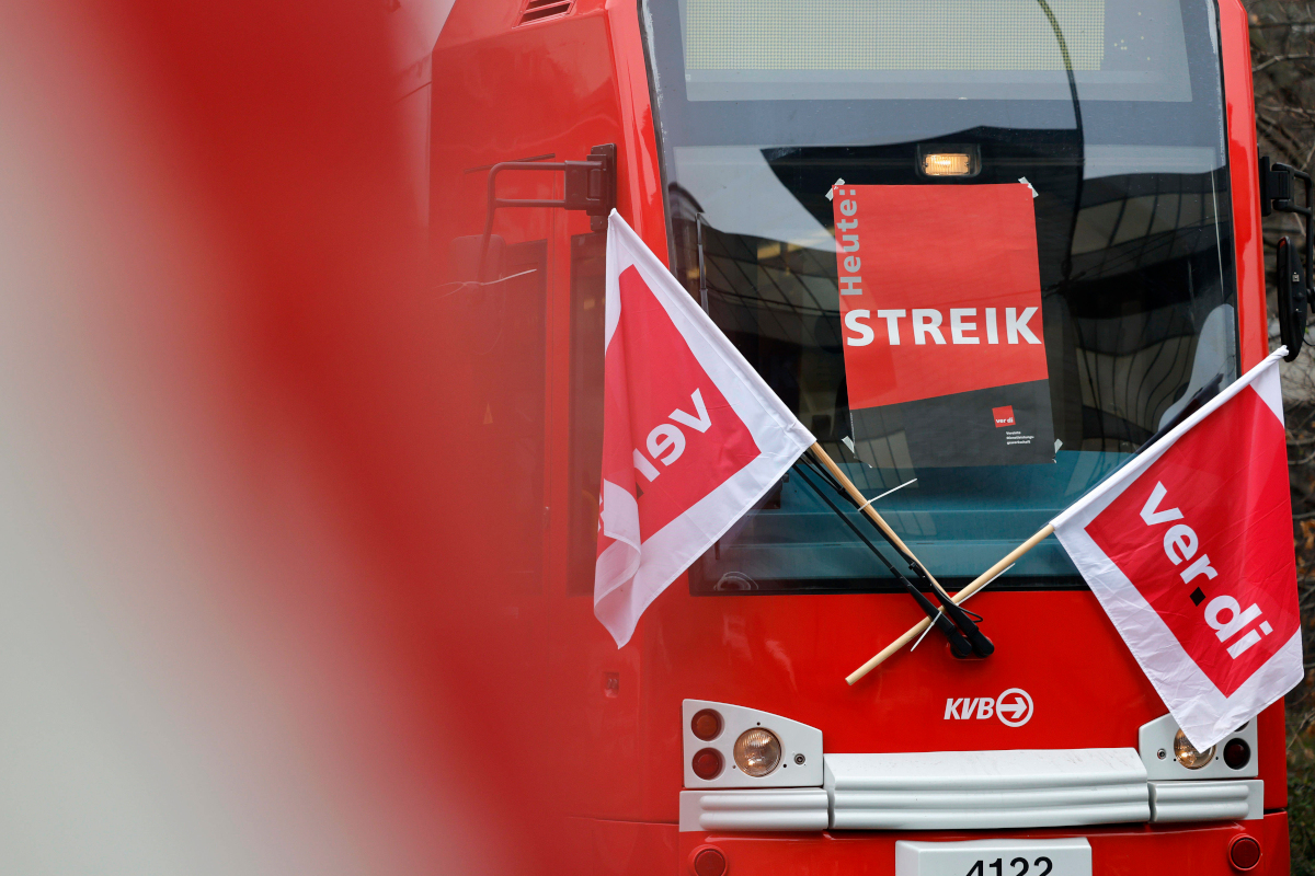 Ruhrgebiet lahmgelegt! ÖPVN-Streik steht bevor