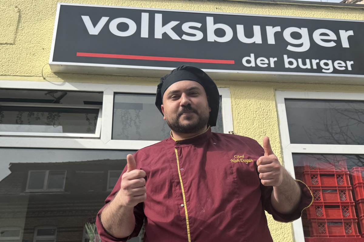 Volksburger-Neueröffnung in Bochum – jetzt schielt der Billig-Burger-Guru auf den ganz großen Coup
